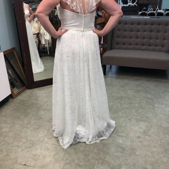 BOHO Vintage Sample Lace Aline Wedding Dress, V-Neck POCKETS Ruffle Cap Sleeves - Picture 11 of 15